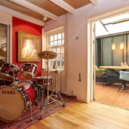 Bed & Breakfast In Den Paerd Gelogeerd